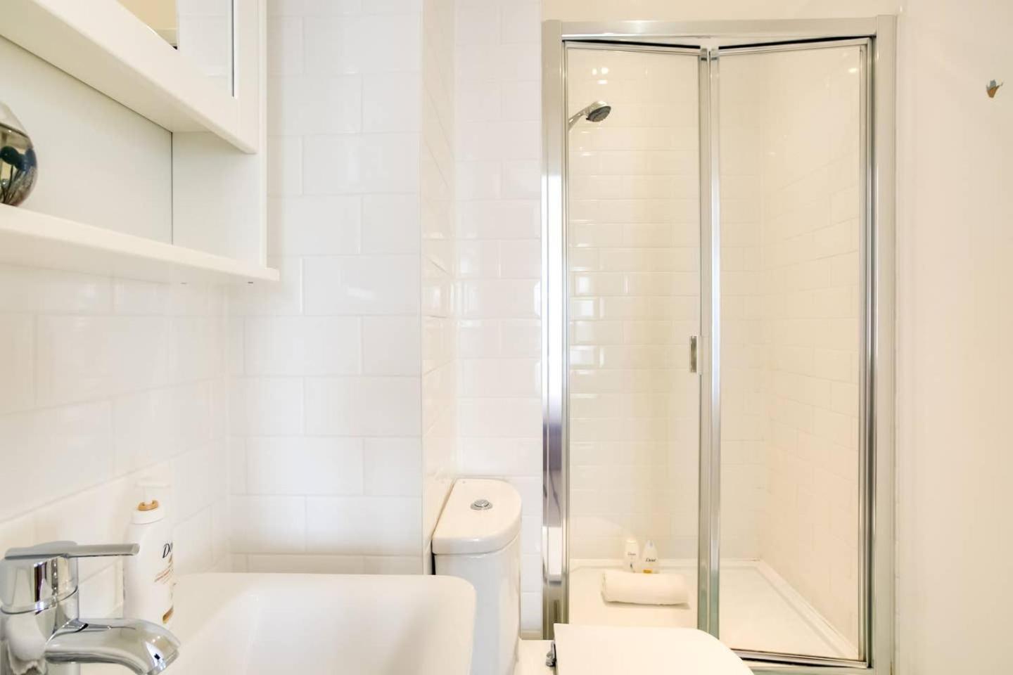 Guestready - Comfort By The Thames, W/ Balcony Londen Buitenkant foto