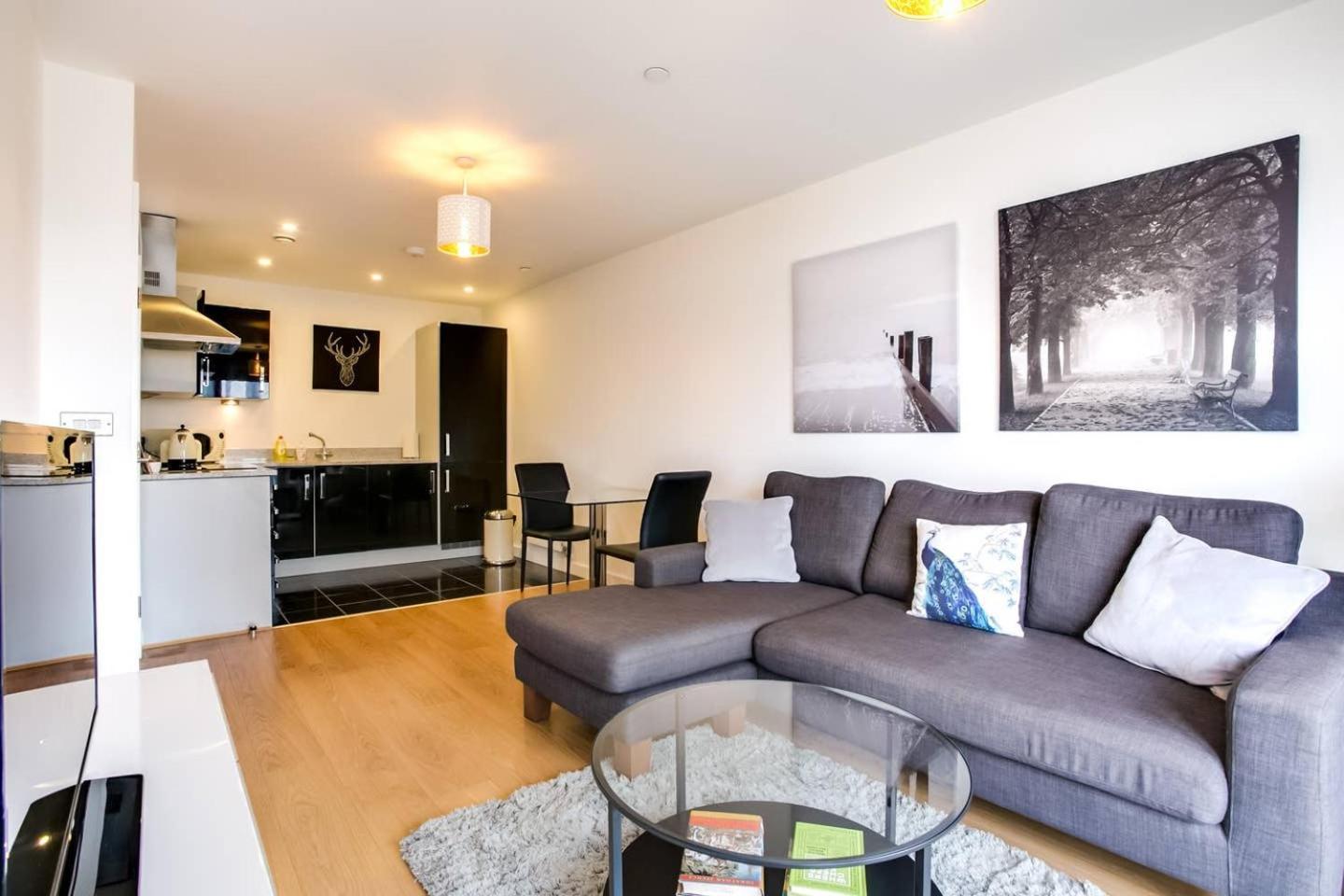 Guestready - Comfort By The Thames, W/ Balcony Londen Buitenkant foto